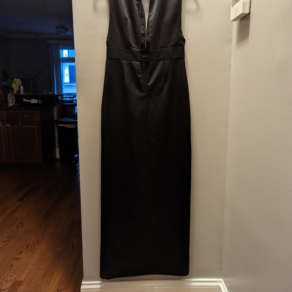 Forever21 Contemporary Deep-V Evening Gown - Picture 3 of 3